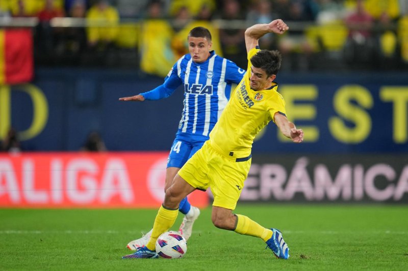 Alaves gặp khó trước Villarreal
